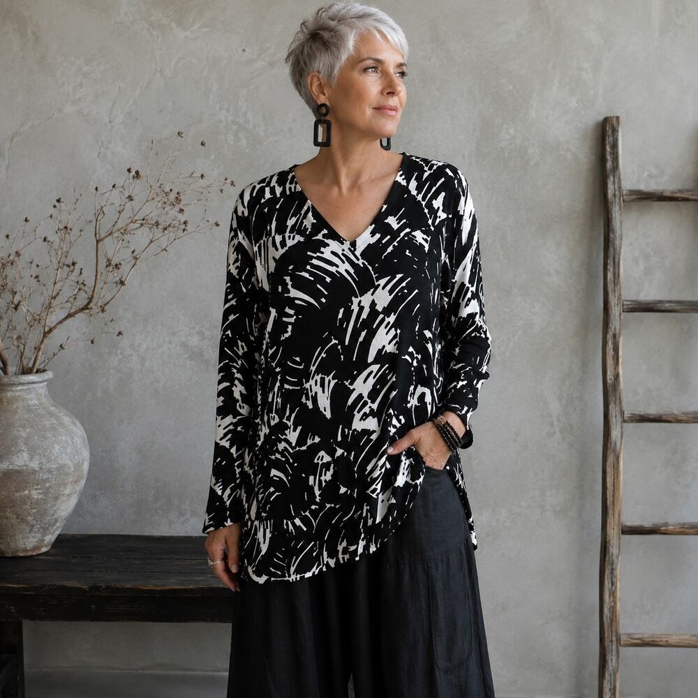 Chicos Travelers Black White Abstract Print Long Sleeve Top 2